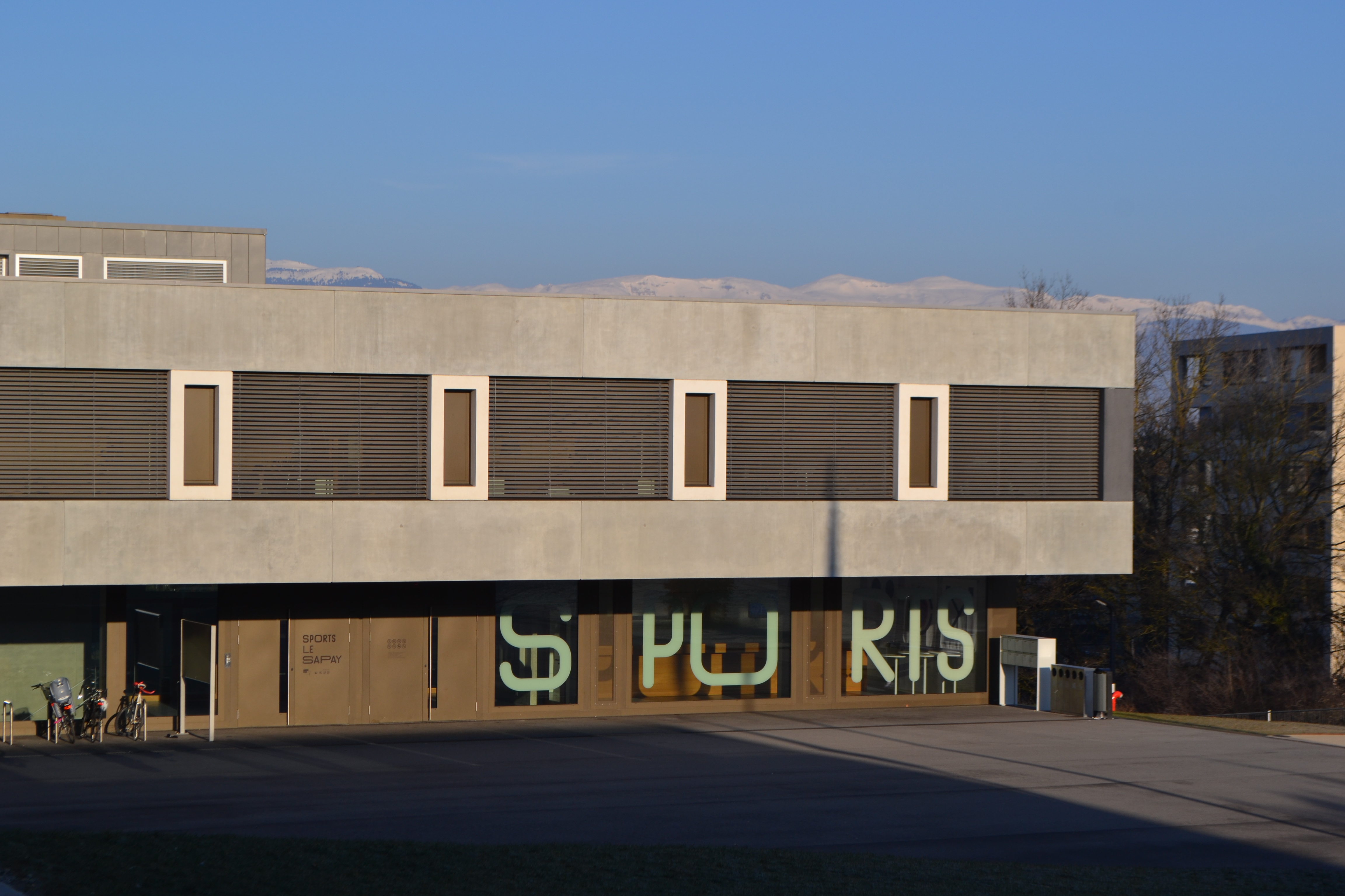 bâtiment des sports